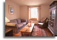 Lounge - Deluxe Suite