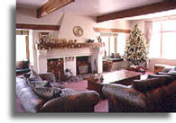 The lodges lounge at Christmas